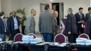 توافد أعضاء الجمعية العمومية للاتحاد المصري لكرة القدم يفتح الباب أمام قرارات حاسمة للموسم الجديد